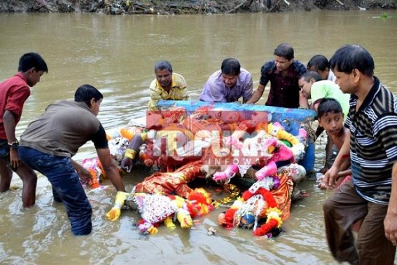 â€˜Goddess of Autumnâ€™ goodbyes Tripura for another year  
